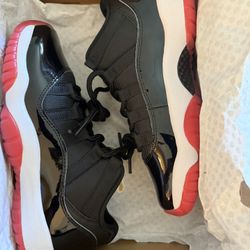 AIR JORDAN 11 Bred Retro LOWs (GS) $135  (BRED)