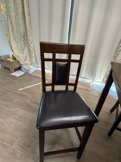 Dining Set for 4 (Signature Design by Ashley)