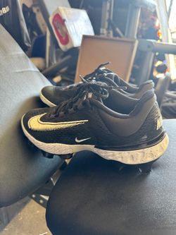 Nike Baseball Cleats Black and white