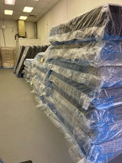 HUGH MATTRESS CLOSEOUT KING SIZE SETS 