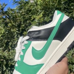 Nike Dunk Low “Celtic”