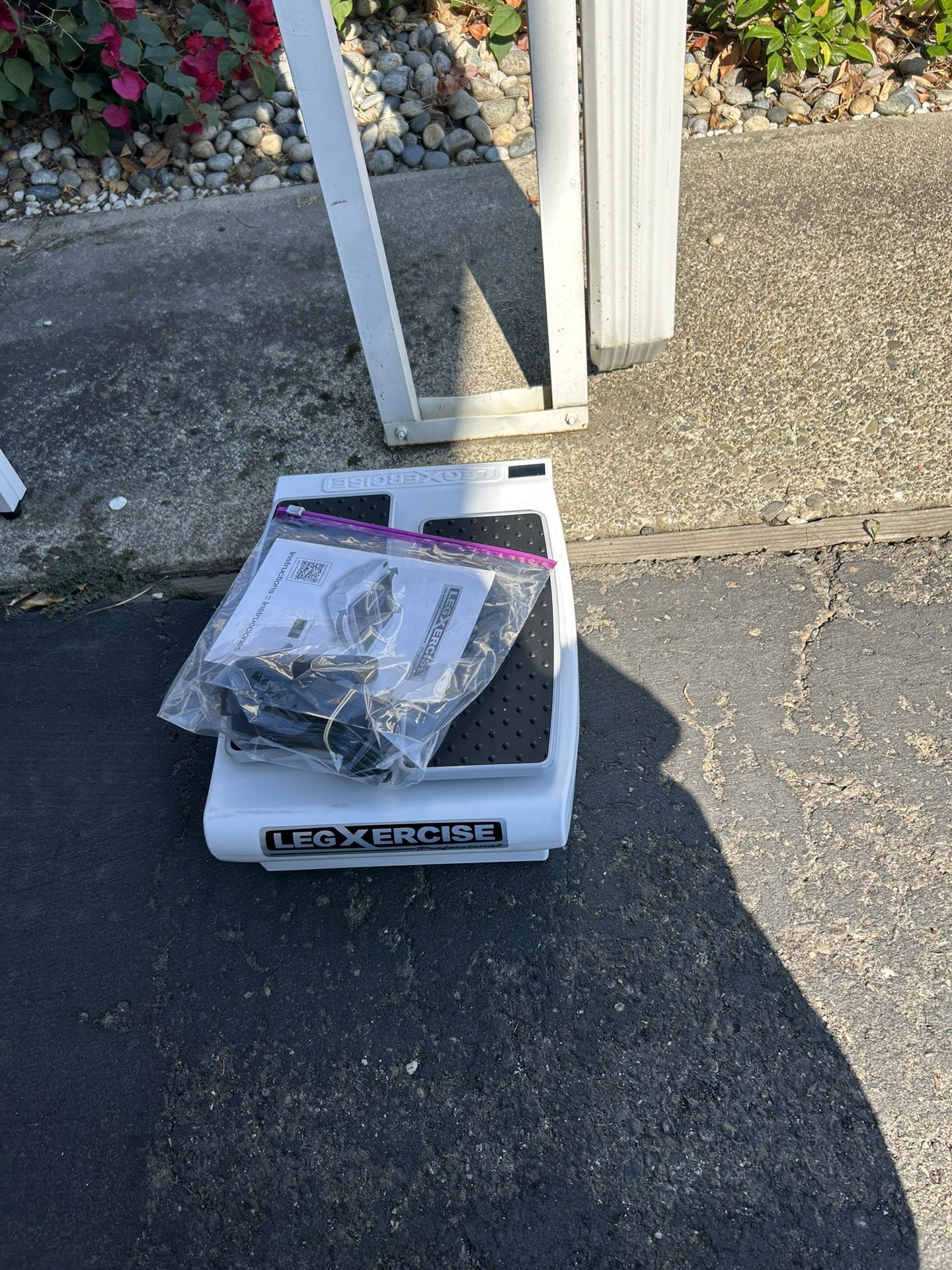 Leg Exercise Machine (Electric)