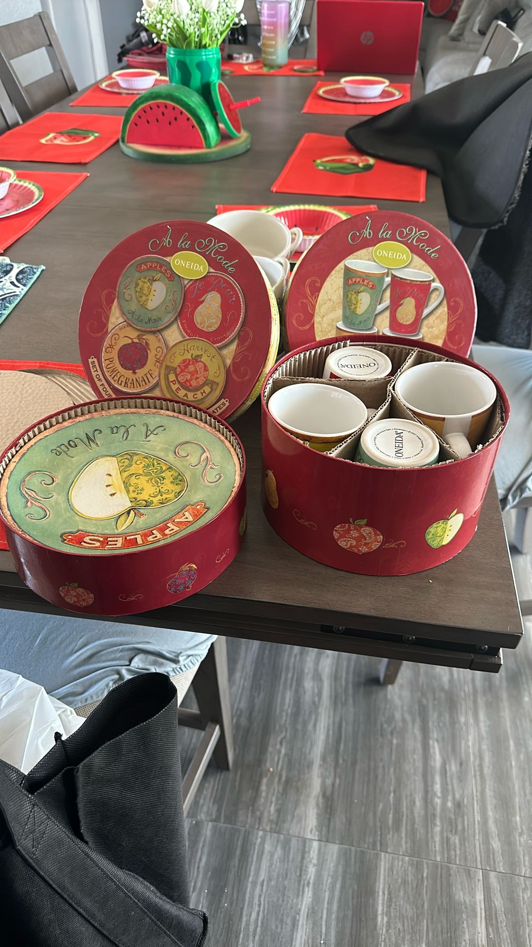 Oneida Stoneware Set