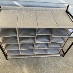 Show Rack