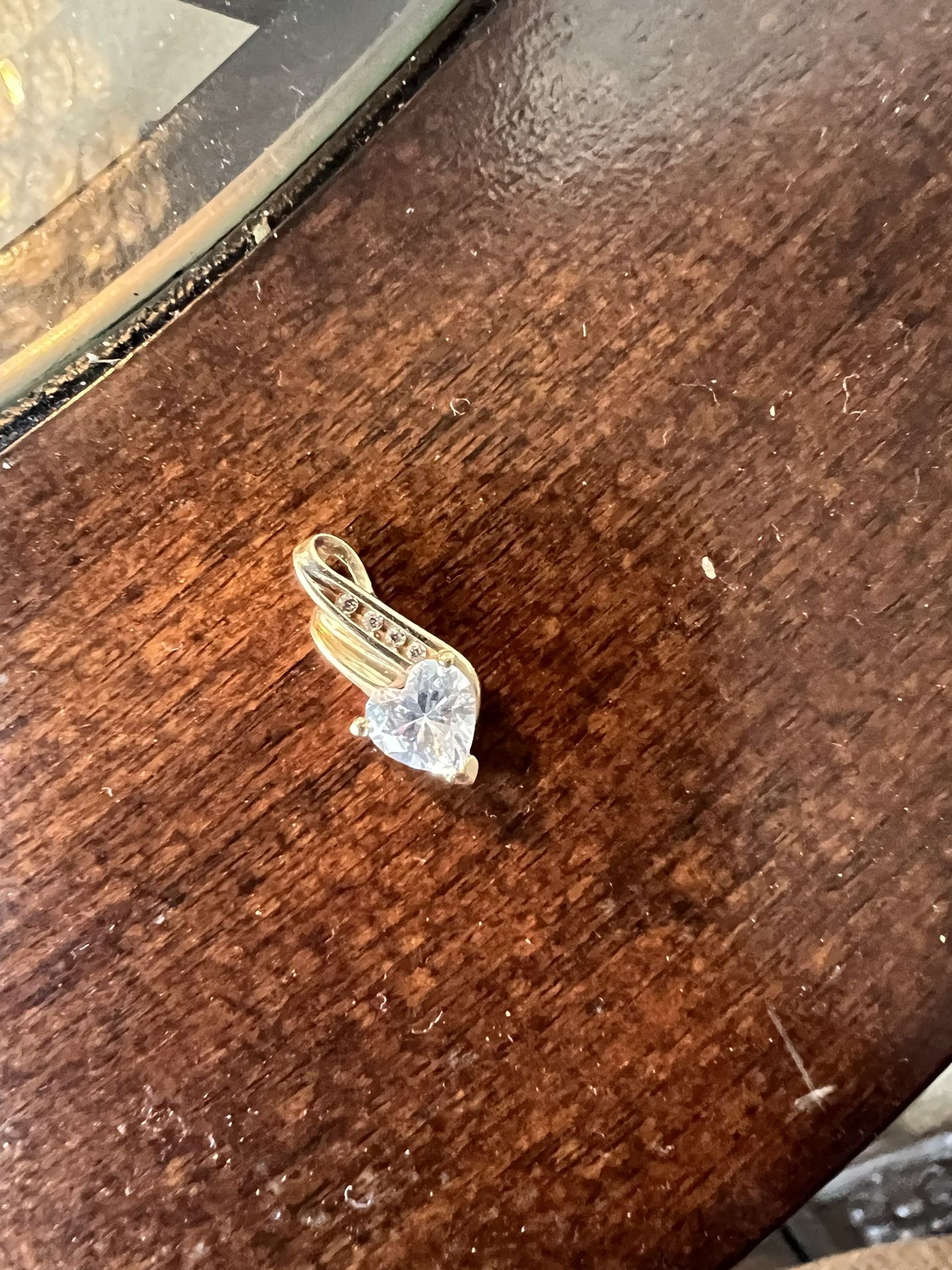 0.5 ct diamond pendanf