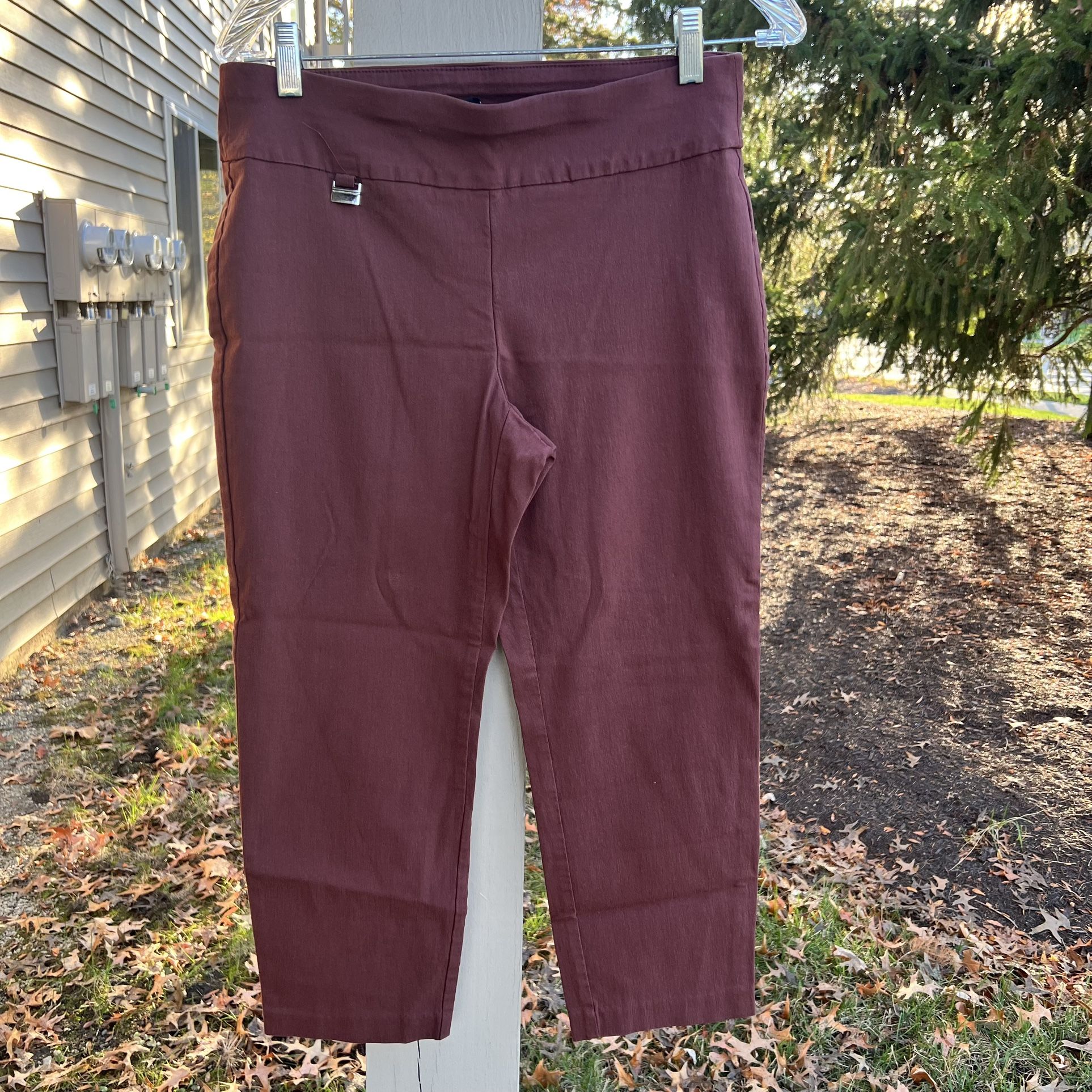Alfani Burgundy Pull On Stretchy Capri
