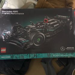  Mercedes-AMG Lego Set