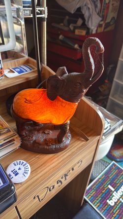 Vintage elephant lamp, the belly lights up