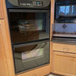 Kitchenaid Double Oven  And Microwave 
