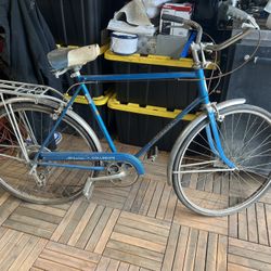 Schwinn Collegiate Bike For Sale. Good Restoration Project $100 Or Best Offer