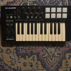 M-Audio OXYGEN25 MK IV USB MIDI Performance Keyboard Controller