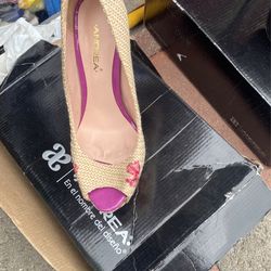 Vendo Estas Hermosas Zapatillas. #6 1/2