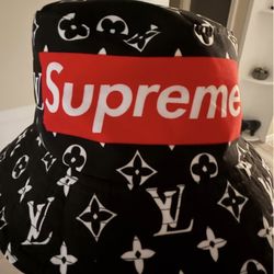 Supreme Bucket Hat