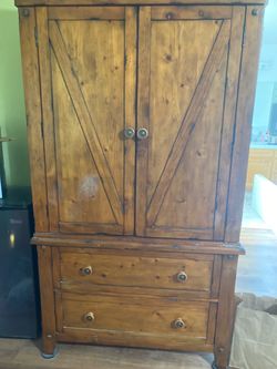 Dresser set
