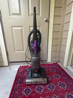 Bissell PowerForce Helix Upright Vacuum Cleaner 40$