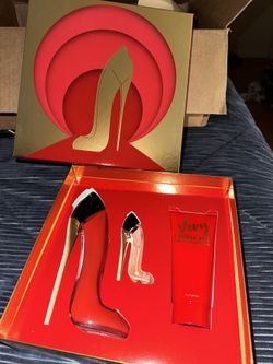 Very Good Girl Gift Set