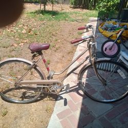 Girls Catalina Huffy Antique 3-speed Bike