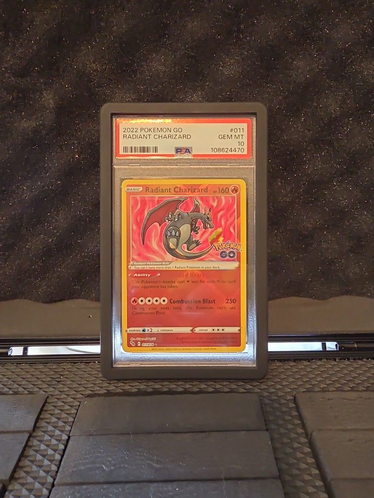 Pokemon Slab Charizard PSA 10