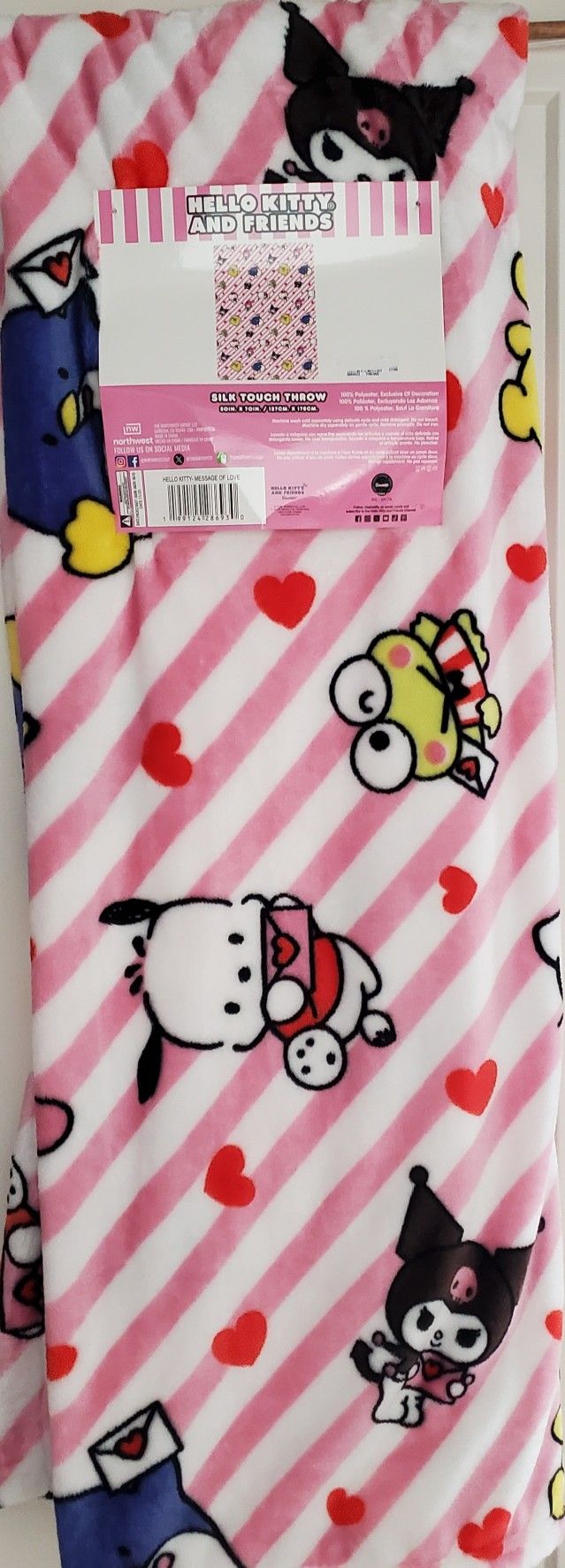 Bnwt Hello Kitty and Friends Valentines Throw Blanket