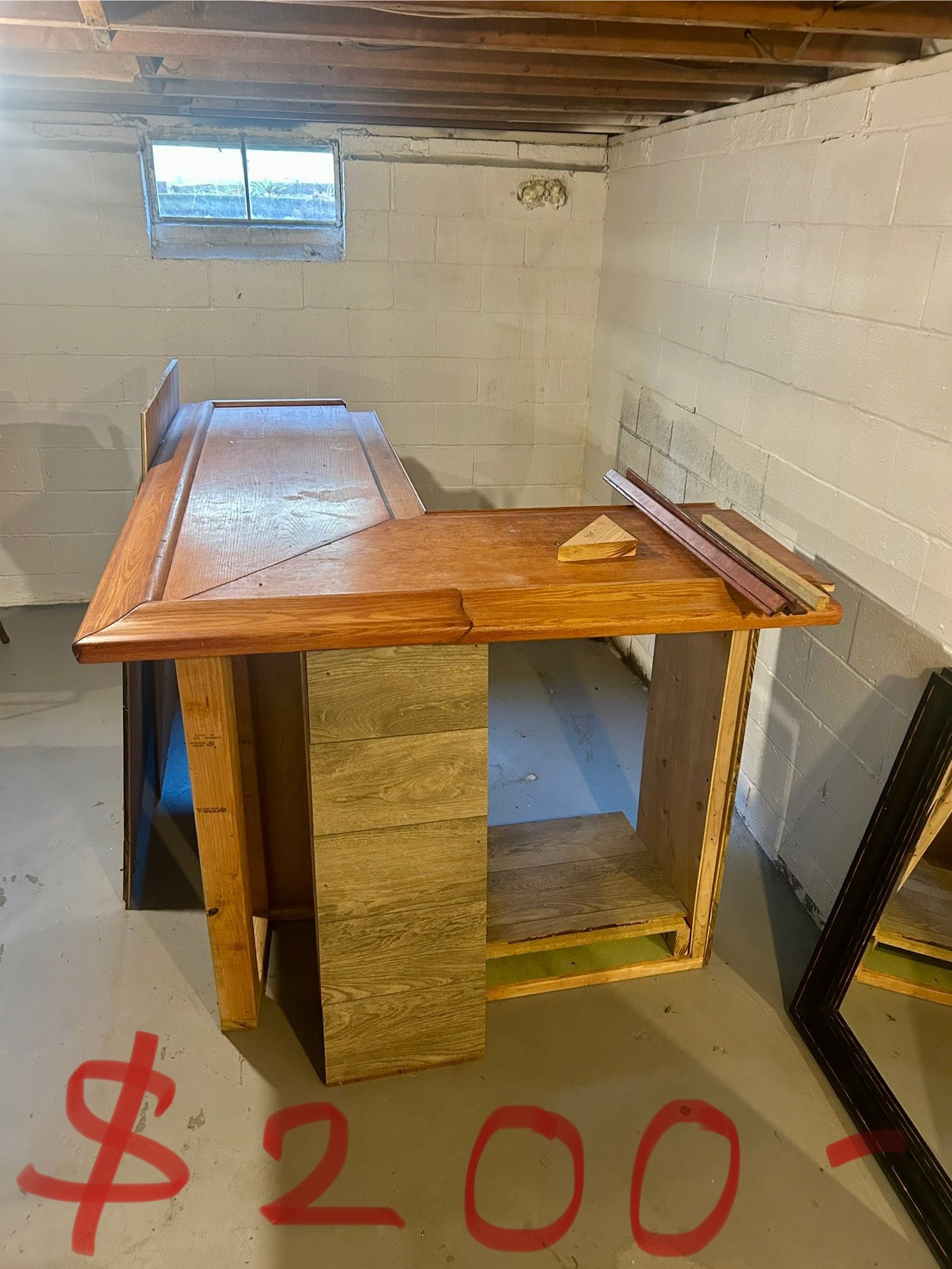 Bar Custom just needs to be screwed together and covers put on front