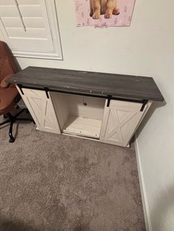 Tv console