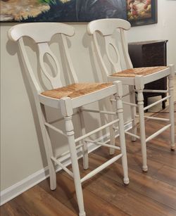 White Wood bar Stools with Rush Seats – Set of 2