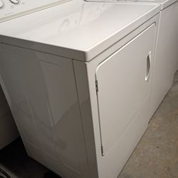 GE Washer & Dryer Electric Set. 