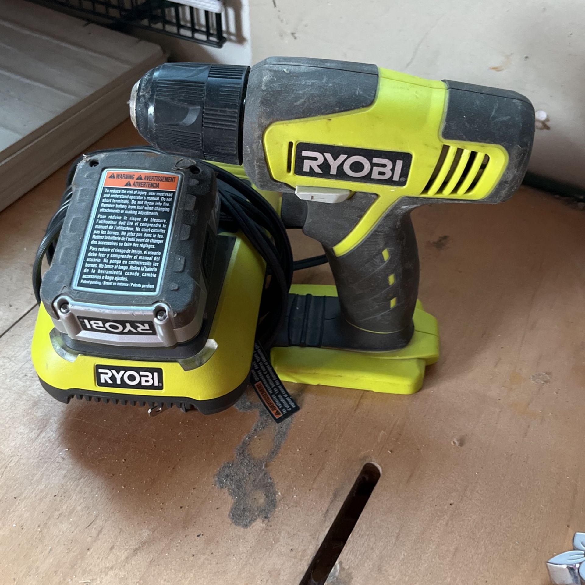 RYOBI DRILL