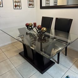 8 Piece dining table!
