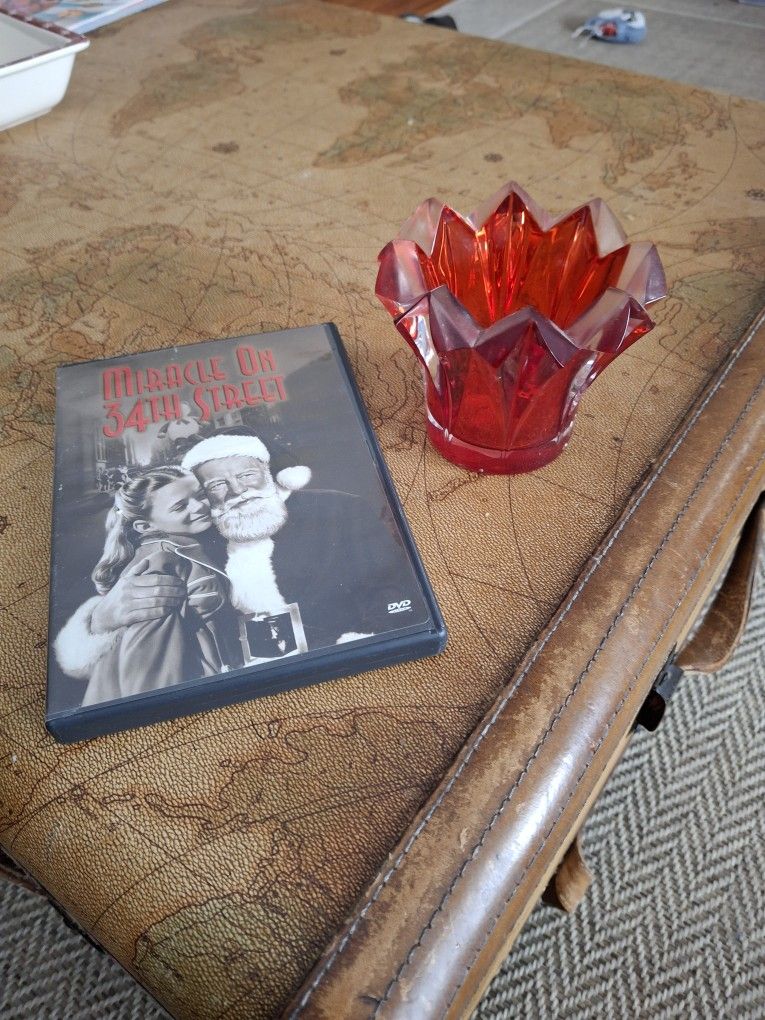 Christmas Dvd & Glass Candle Holder