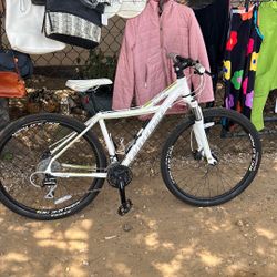 Women Mountain Bike 