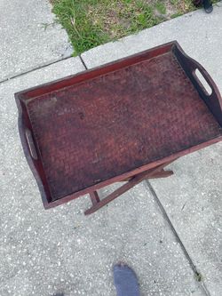 Serving tray