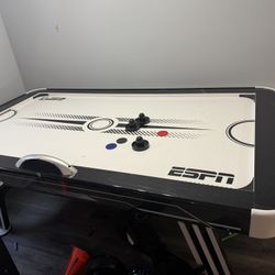 FREE!!!! Ice Hocky  Table 