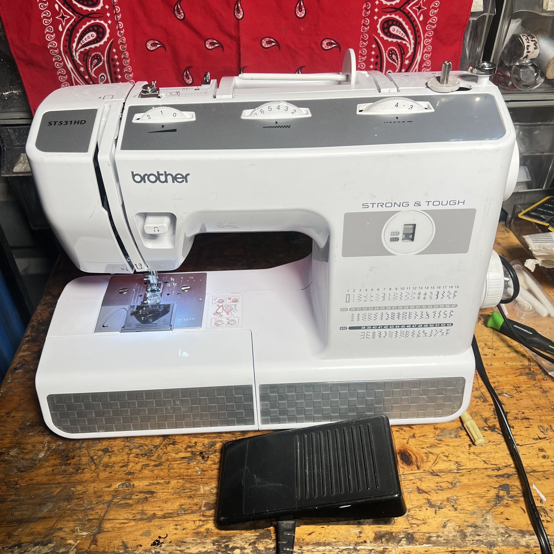 Brother  Heavy Duty Sewing Machine, ST371HD, 37 Built-in Stitches, 