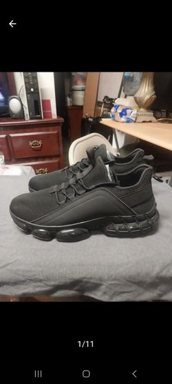 Size   10.5   Breathable  Lightmotion  Sneakers