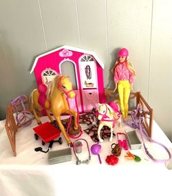 Barbie Doll Pink Corral Playset