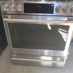 GE CAFE 30" ELECTRIC STOVE WORKS GREAT CAN DELIVER 
