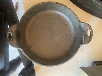 Set of 8 Lodge Cast Iron Mini Servers.