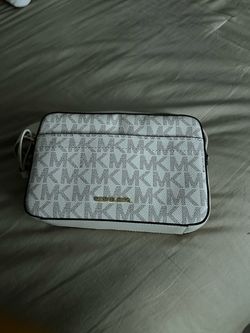 Michael Kors Signature Crossbody Bag