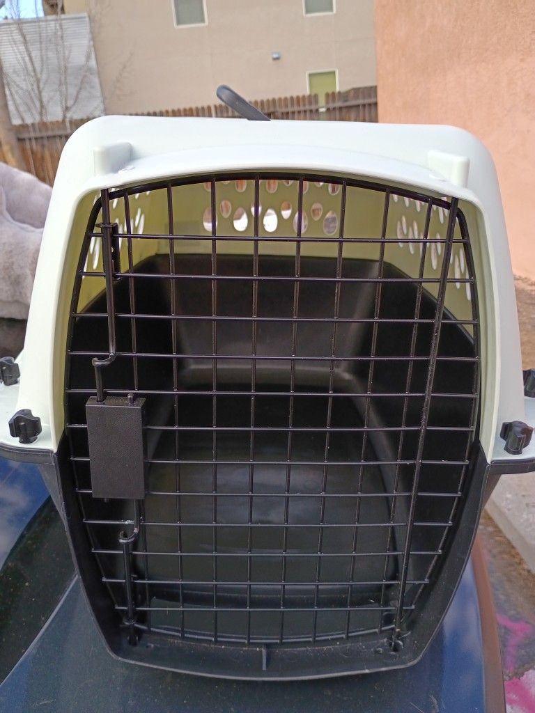Pet Kennel