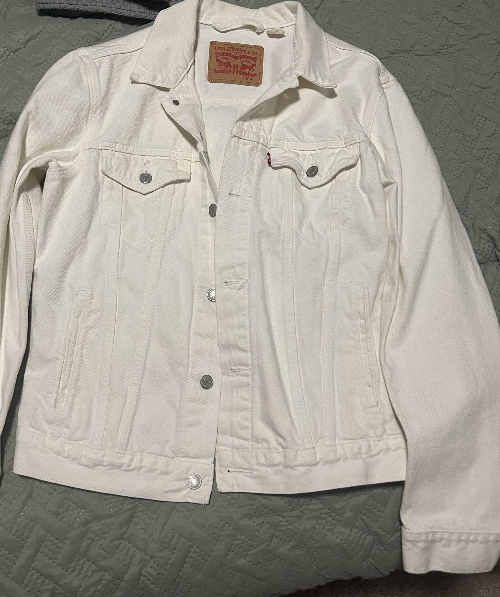 White Levi’s Denim Jacket