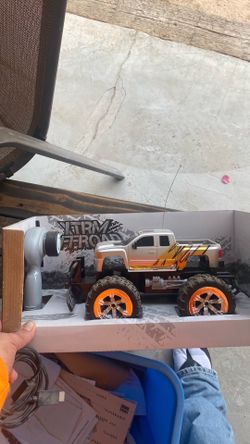 Remote control truck