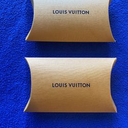BRAND NEW LOUIS VUITTON WHITE & BLACK SHOELACES