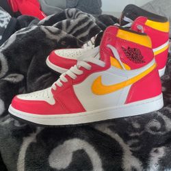 Jordan 1 Retro High OG Light Fusion Red