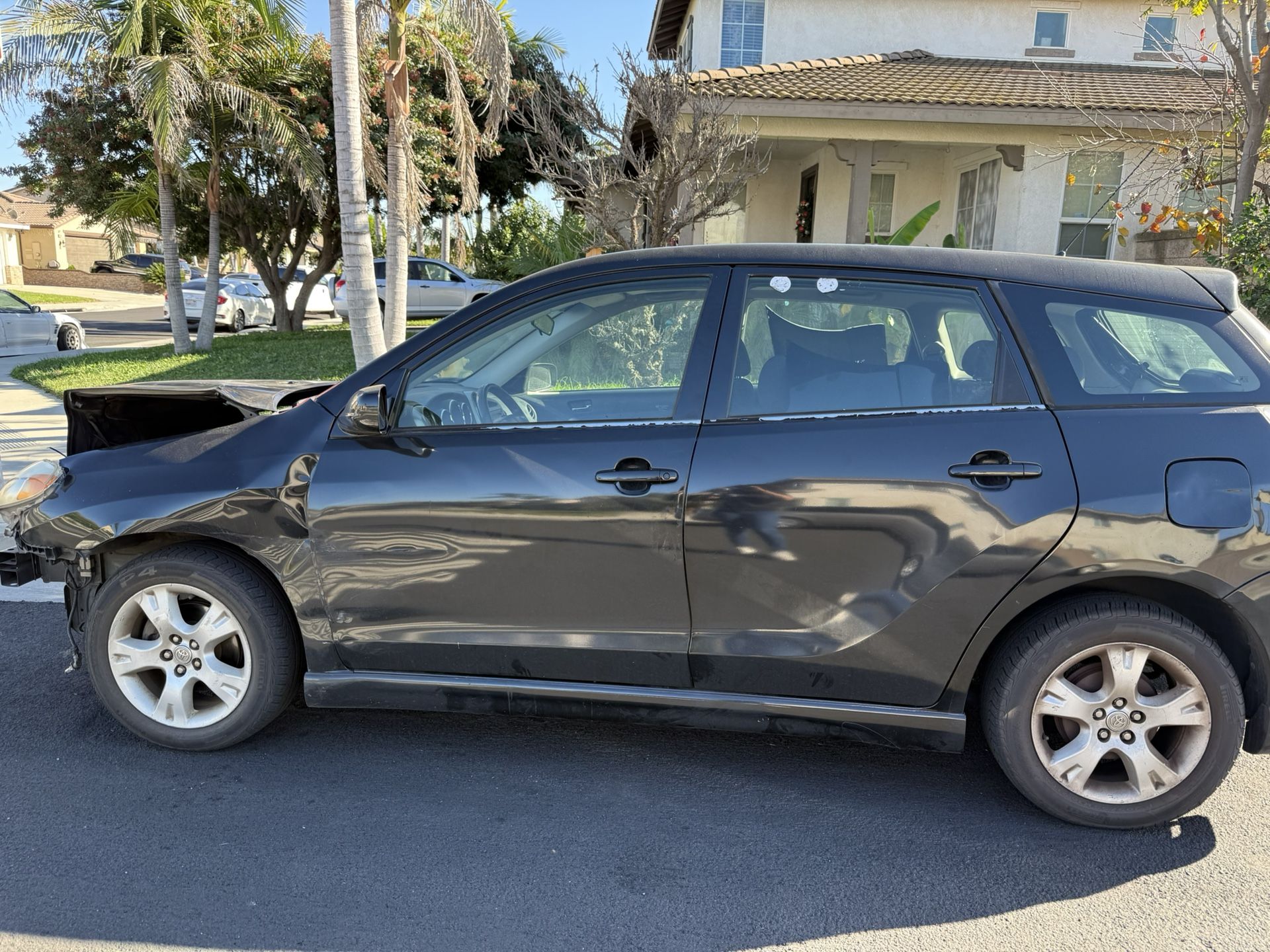 2004 Toyota matrix running driving parts car Pontiac Vibe