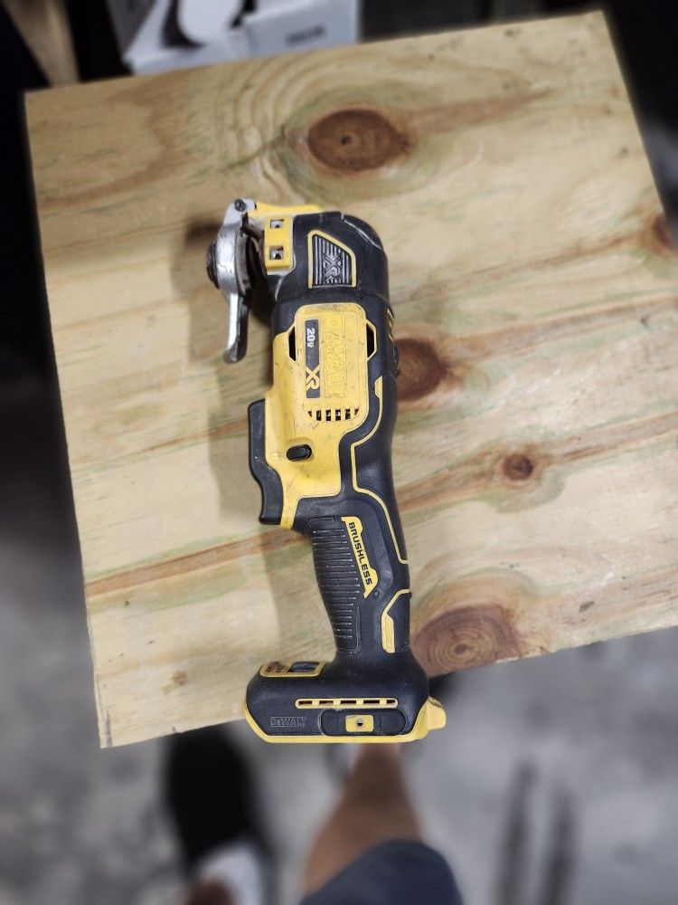 Dewalt DCS 356 Oscillating Multi Tool