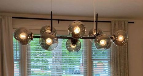 Beautiful 7 Bulb chandelier (black iron)
