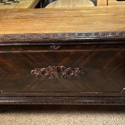 19x48x21 Lane Furniture Co. Cedar Chest