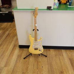USA Fender Stratocaster Electric Guitar