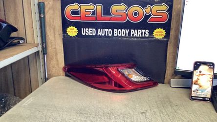 25 26 Toyota Camry LH Tail Light halogen OEM.